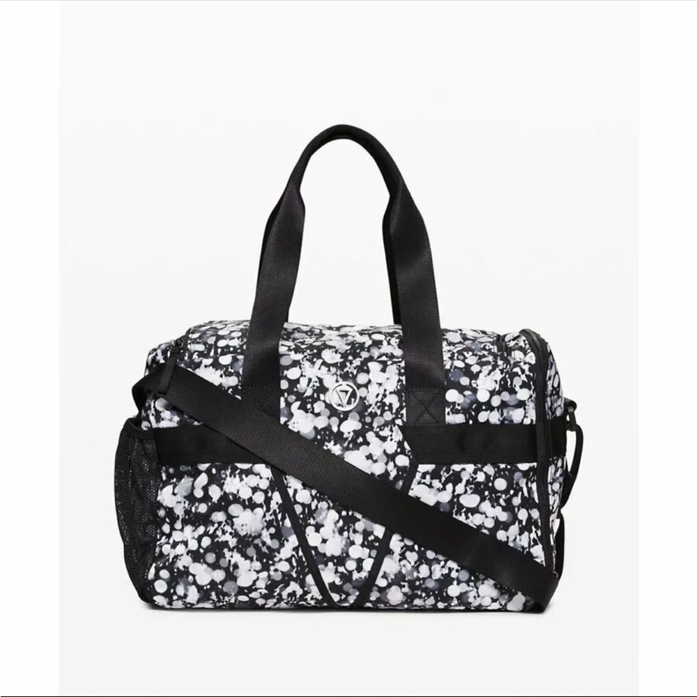 IVIVVA by Lululemon NEW W/TAG Most Popular HARD-TO-FIND Mindful Magic Duffel 26L